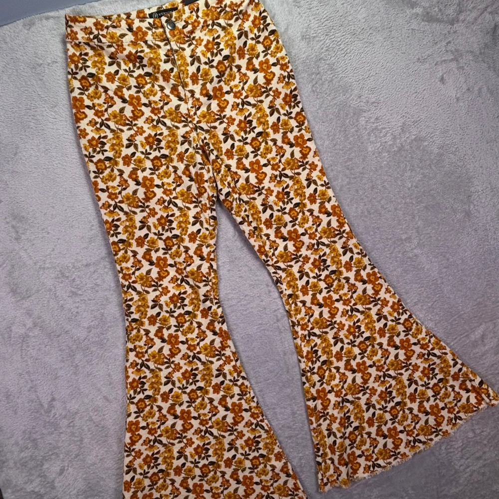 NWT Versona Women Flare Pant 2S Yellow Floral Corduroy Bell Bottom Raw Hem Short